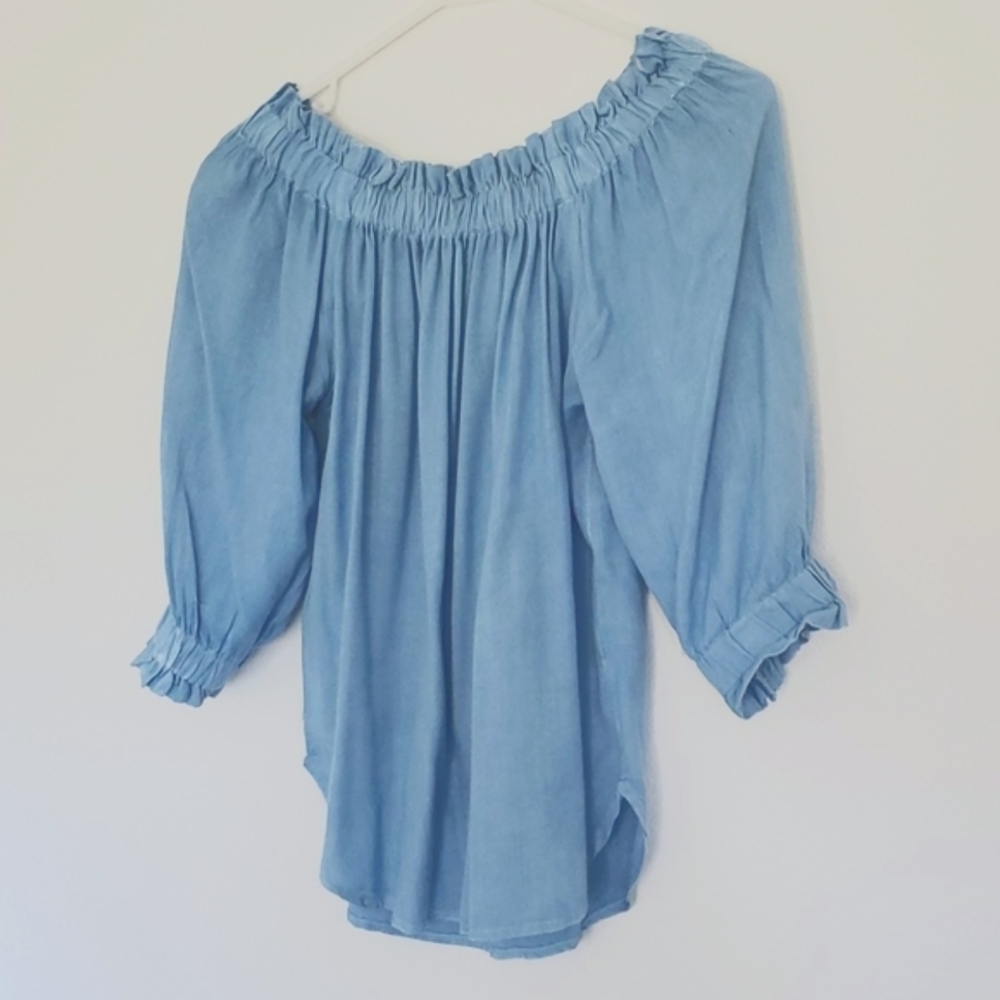 Style Envy off /on shoulder blouse